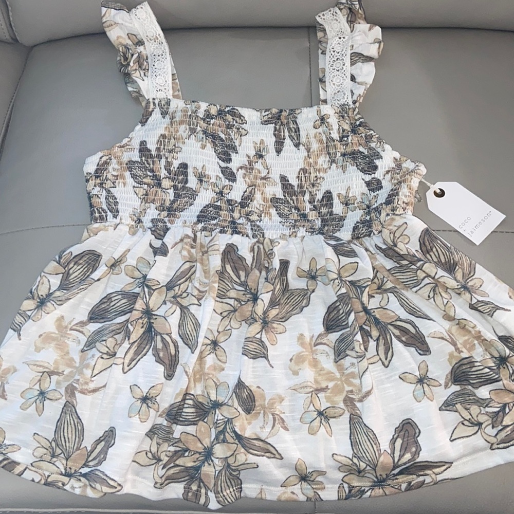 Coco + Jaimeson sleeveless  smocked top